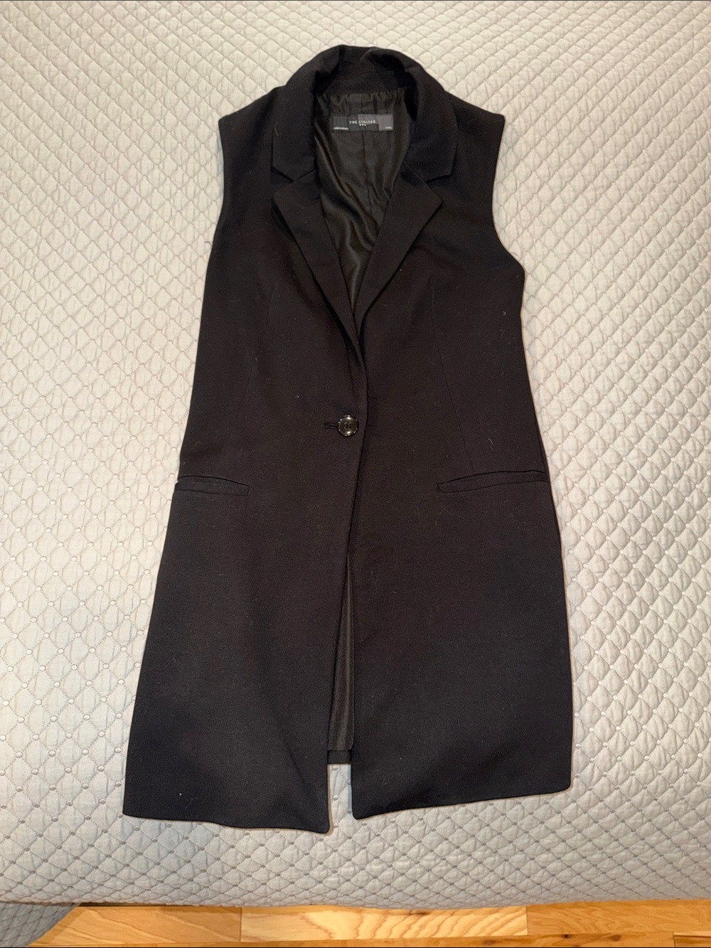 Sleeveless Black Long Blazer Vest